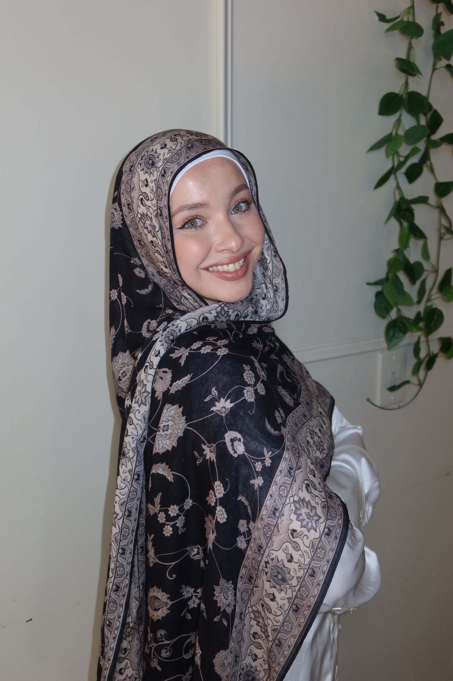 Black Taupe Pashmina