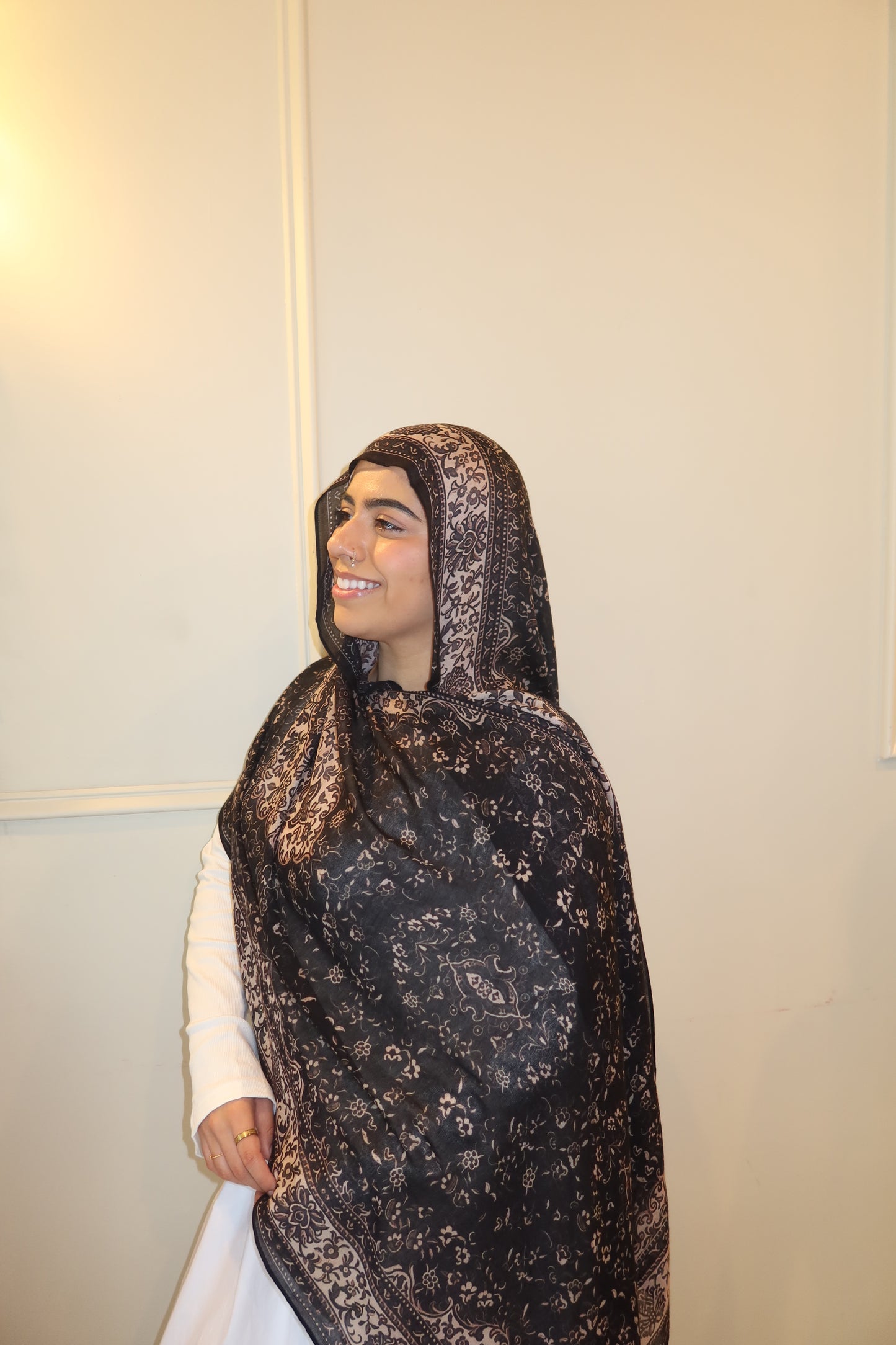 Black Elegance Pashmina
