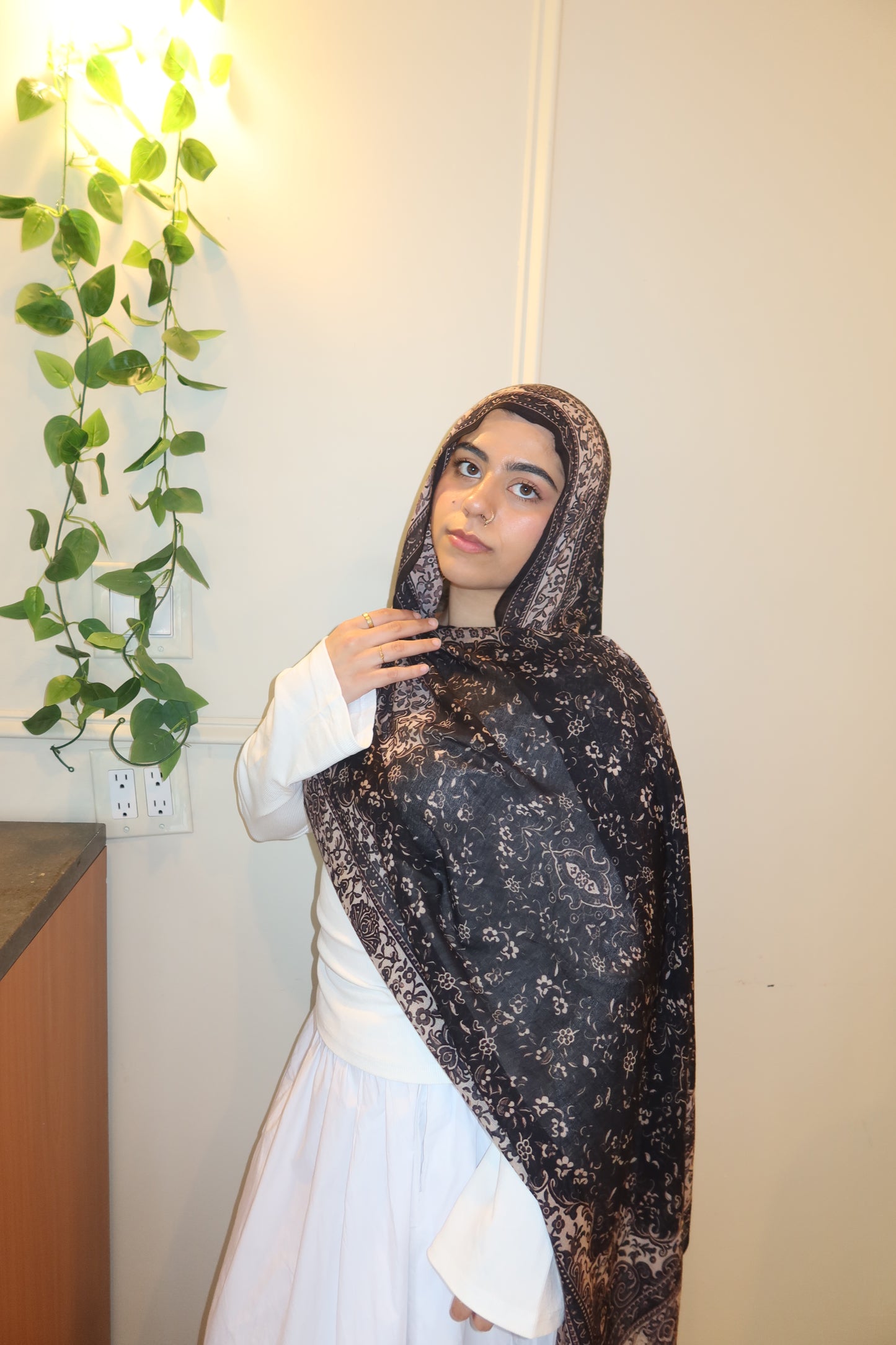 Black Elegance Pashmina