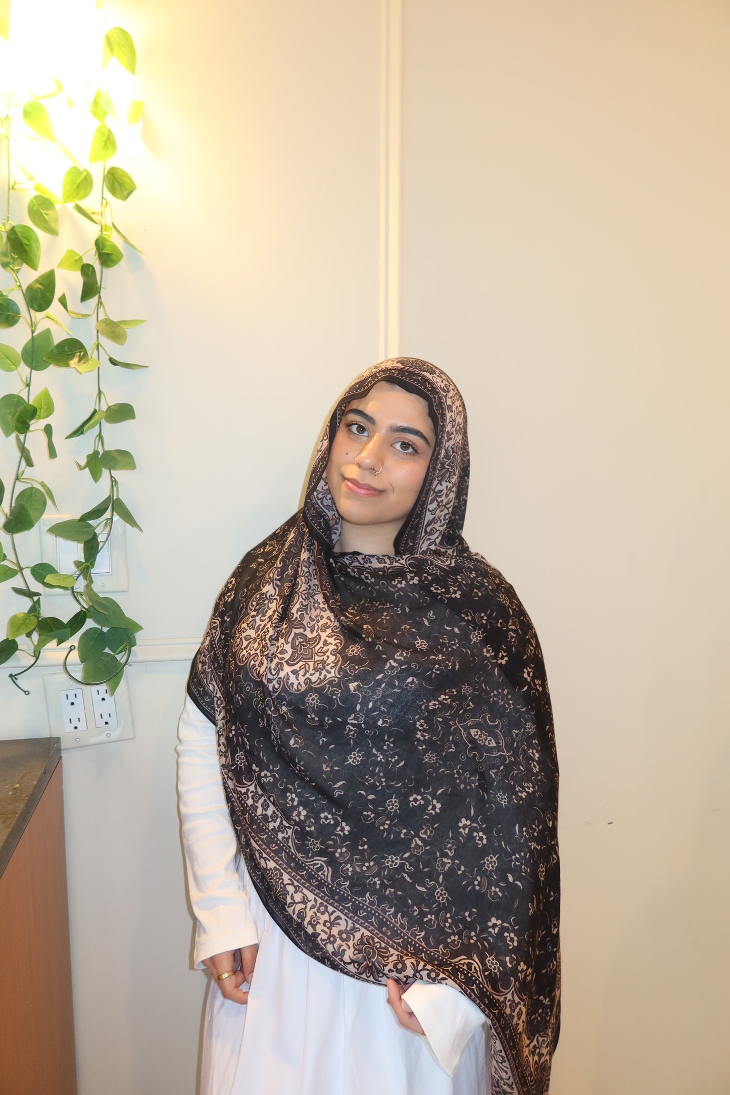Black Elegance Pashmina