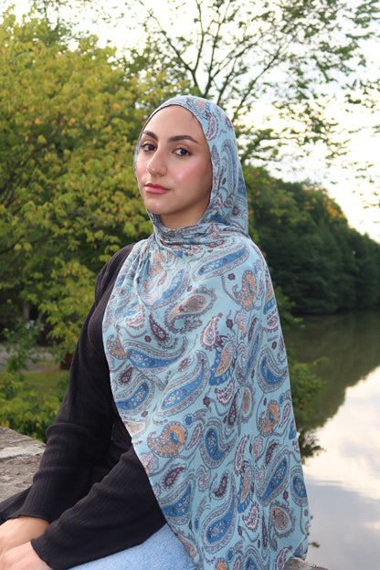 Dreamy Blue Paisley