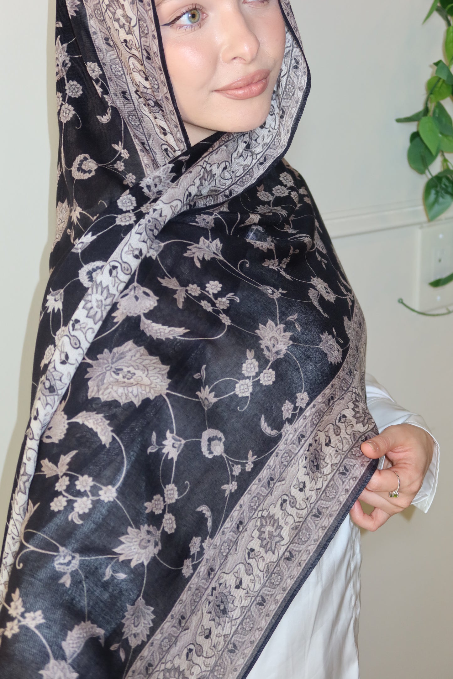 Black Taupe Pashmina