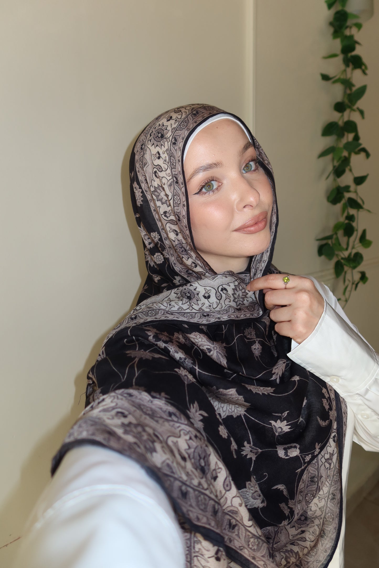 Black Taupe Pashmina