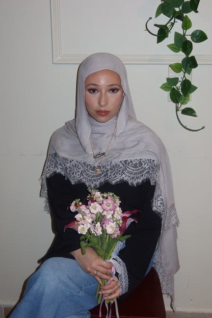 Cloudy Gray Lace